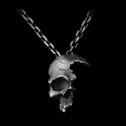 Collar de calavera de media cara