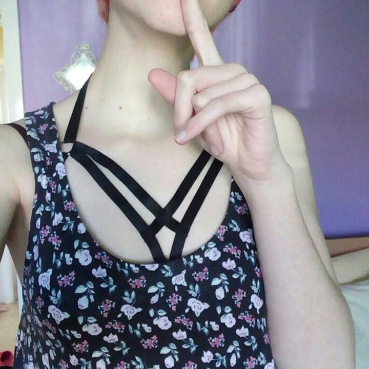 Deep-v Ribbon Harness Bra