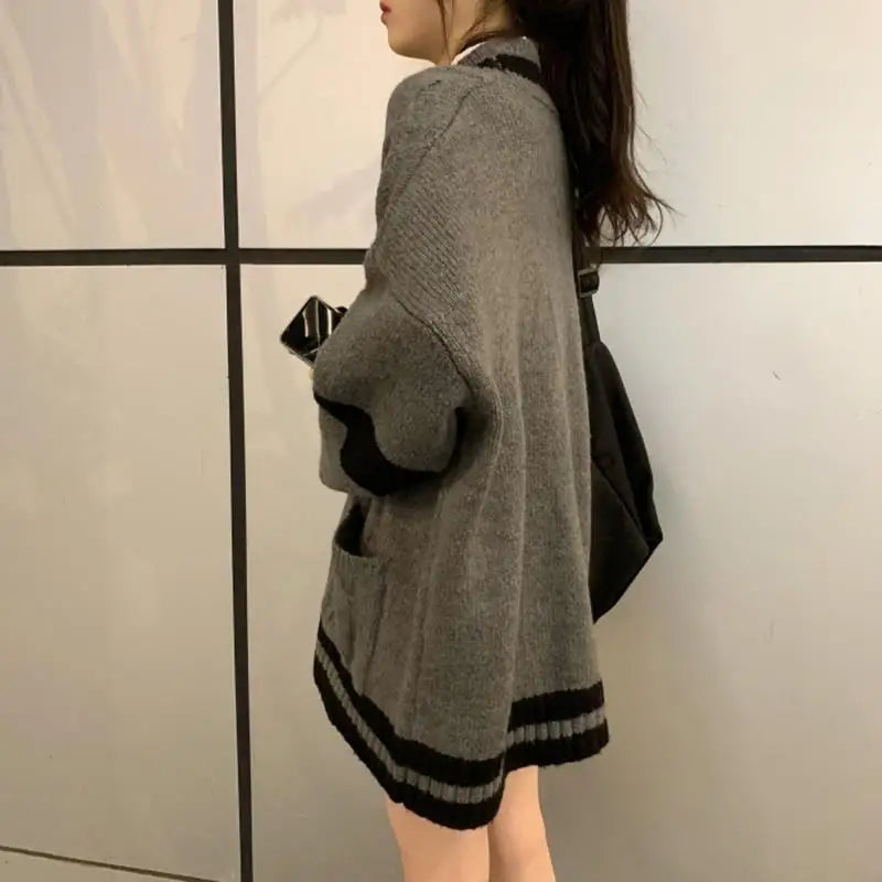 Women's Knitted Cardigan