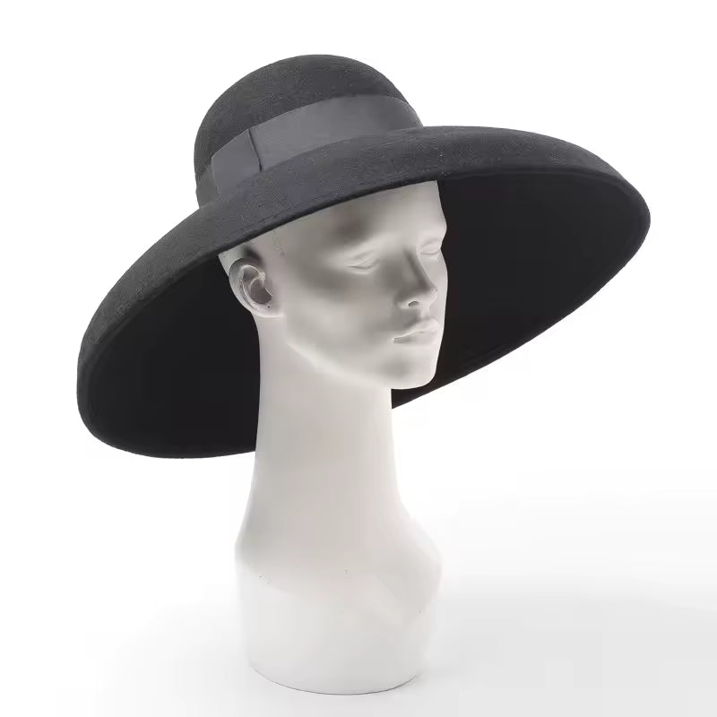 El sombrero de bruja oscura